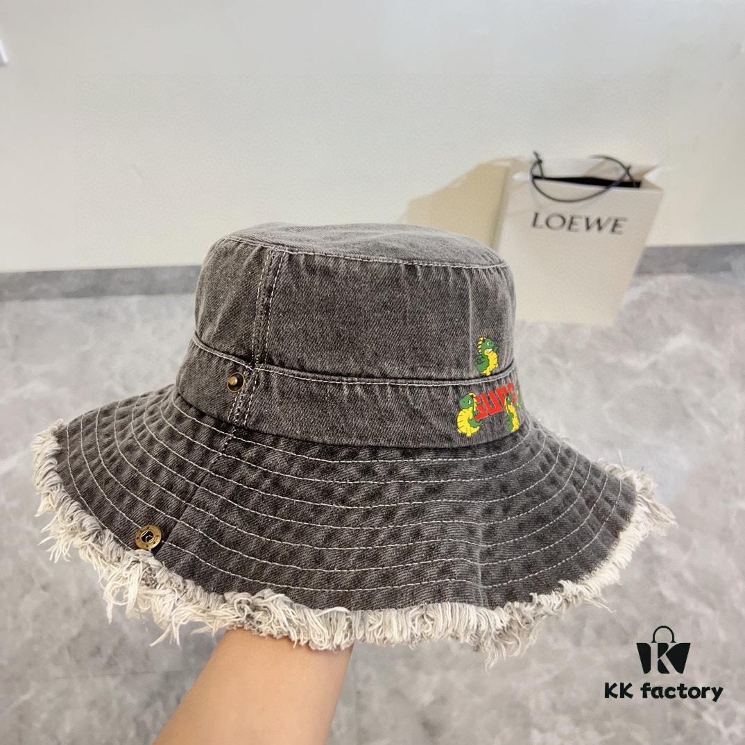Gucci 2024 Spring New Arrival Denim Fisherman Hat, Unisex Fashion Style with Dragon Year Element
