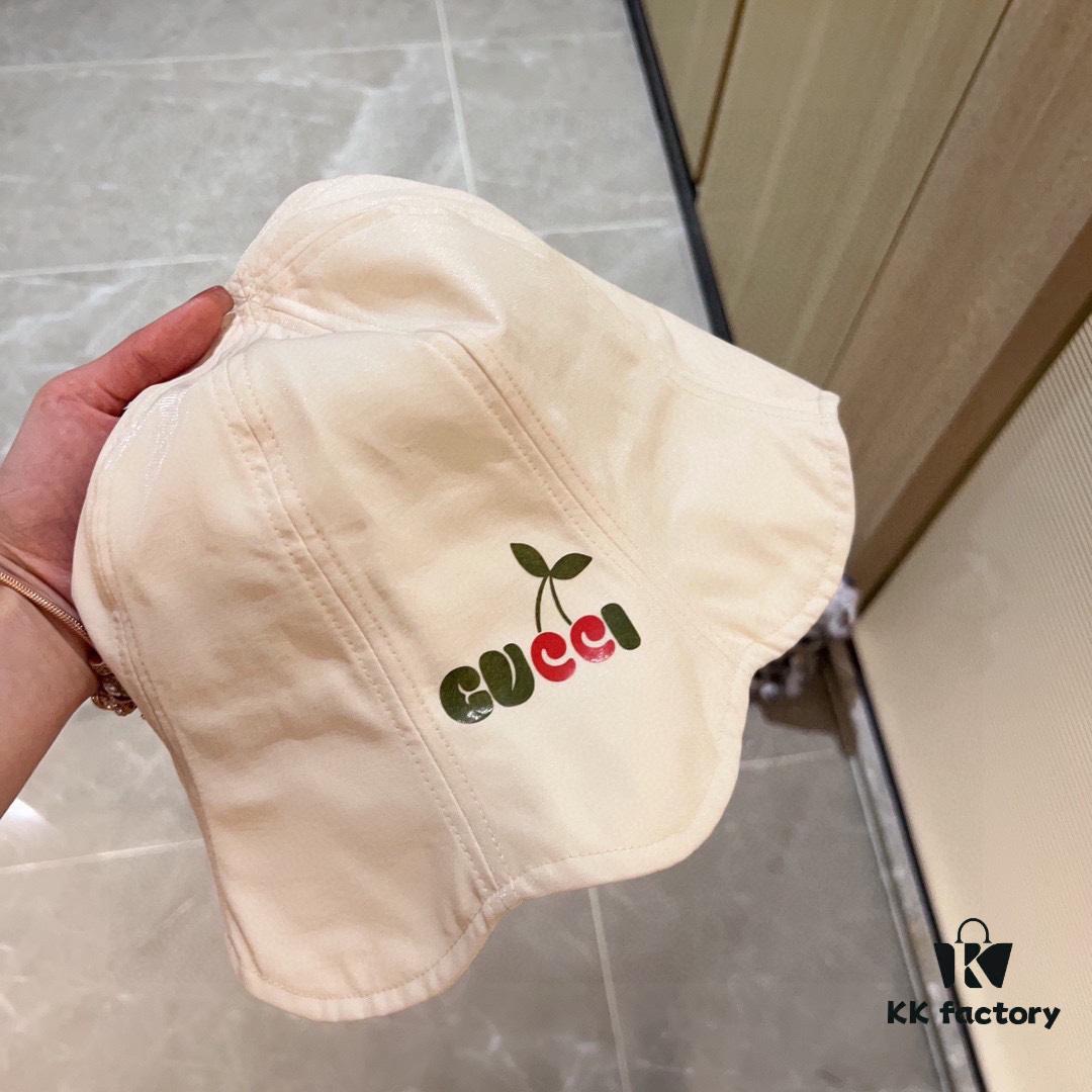 GUCCI Wave-Brim Waterproof Fisherman Hat 2024 Spring/Summer Collection