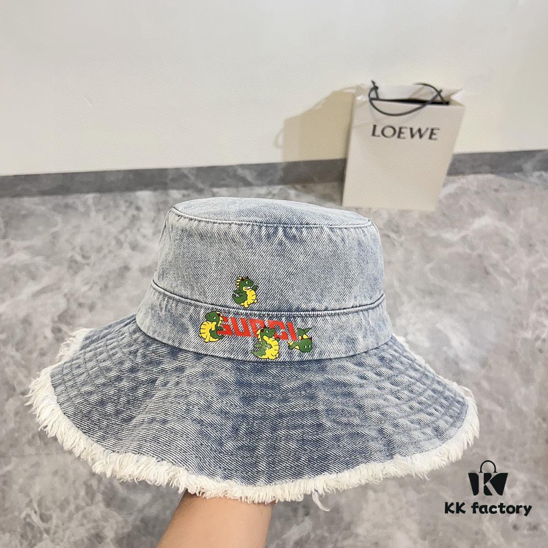 692faf3699f2d84055c86adf Gucci 2024 Spring/Summer New Denim Fisherman Hat, Unisex Fashion Style with Dragon Year Element