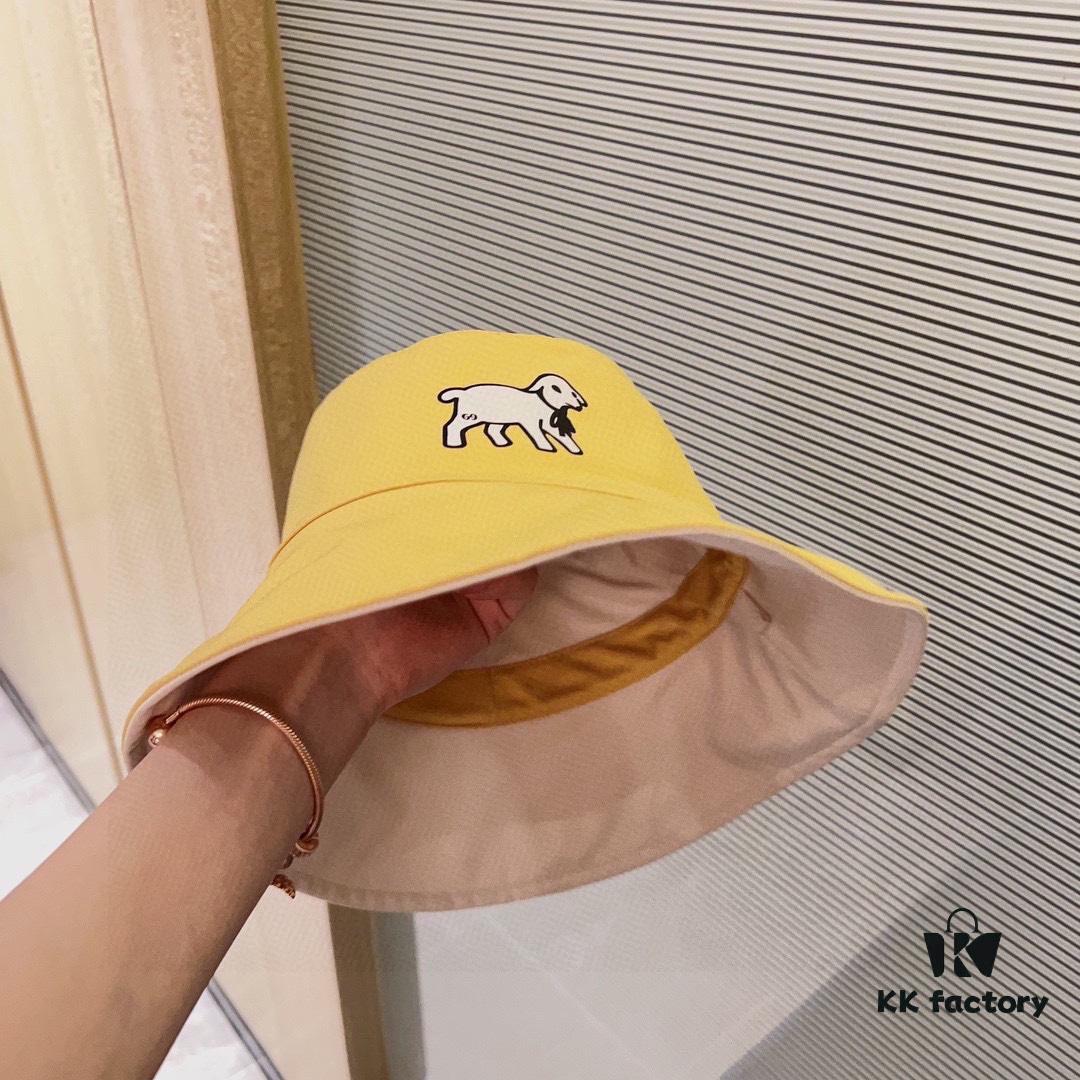 692fafa699f2d84055c86bb8 Gucci x Luxe 2024 New Reversible Deer Print Fisherman Hat with Dust Bag