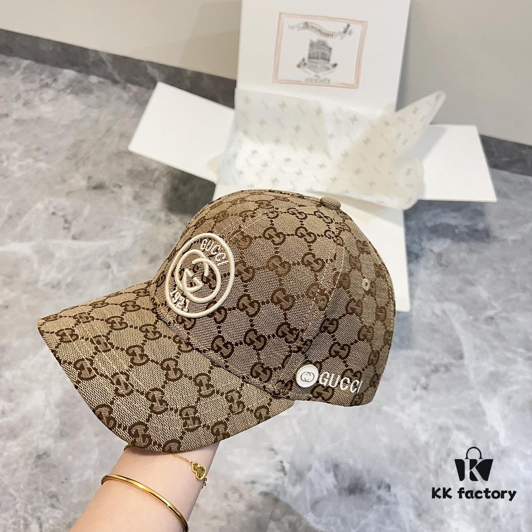 692fafc199f2d84055c86bee GUCCI Gucci 2024 Spring Collection Heavy Embroidery Baseball Cap, Classic Unisex Style with Dust Bag