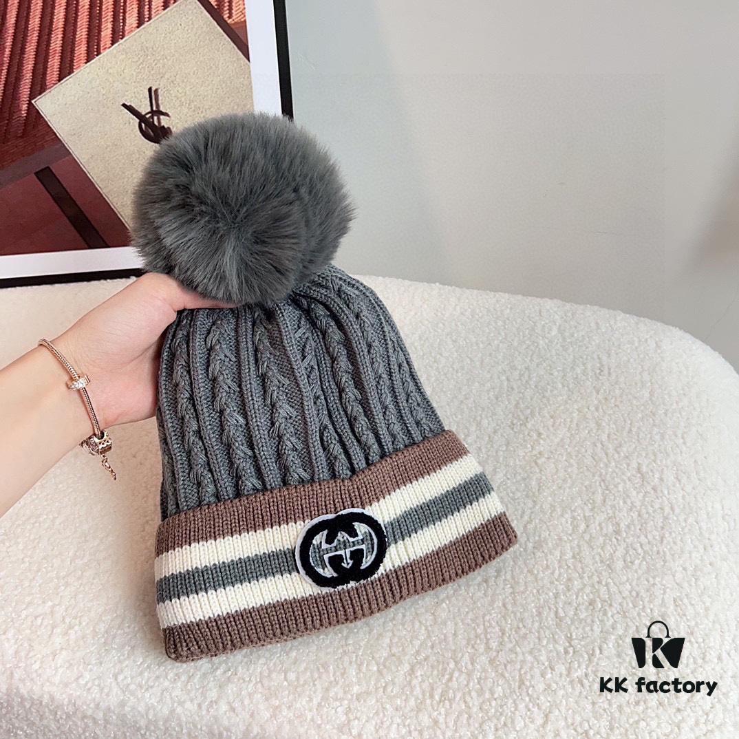 692fafd699f2d84055c86c18 GUCCI 2024 Fall/Winter New Striped Pom-Pom Knit Hat for Men and Women, Luxury Stripe Series, Dust Bag Included