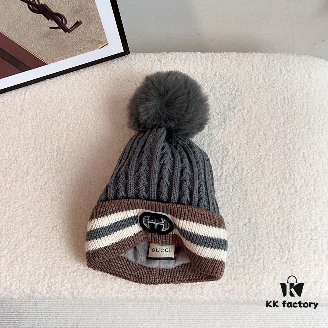 692fafd899f2d84055c86c1e GUCCI 2024 Fall/Winter New Striped Pom-Pom Knit Hat for Men and Women, Luxury Stripe Series, Dust Bag Included