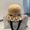 692fb02899f2d84055c86c93 Gucci 2022 Fall/Winter New Wool Fedora Hat, GG Wool Hat with Horsebit Detail, 57cm Head Circumference, Stylish and Versatile, Black and Khaki Colors, Elegant Ladylike Style