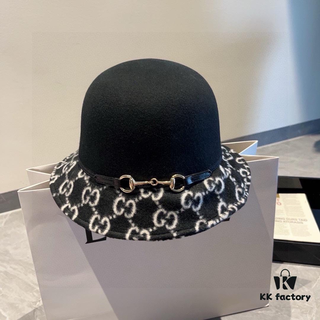 692fb02b99f2d84055c86c99 Gucci 2022 Fall/Winter New Wool Fedora Hat, GG Wool Hat with Horsebit Detail, 57cm Head Circumference, Stylish and Versatile, Available in Black and Khaki, Elegant Ladylike Style