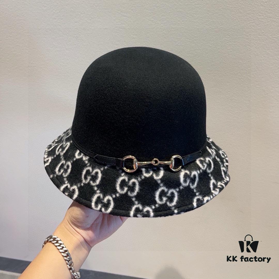 692fb02c99f2d84055c86c9a Gucci 2022 Fall/Winter New Wool Fedora Hat, GG Wool Hat with Horsebit Detail, 57cm Head Circumference, Stylish and Versatile, Available in Black and Khaki, Elegant Ladylike Style