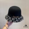 692fb02c99f2d84055c86c9b Gucci 2022 Fall/Winter New Wool Fedora Hat, GG Wool Hat with Horsebit Detail, 57cm Head Circumference, Stylish and Versatile, Available in Black and Khaki, Elegant Ladylike Style