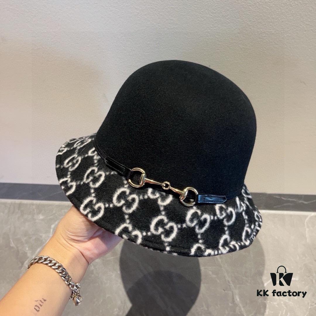 692fb02d99f2d84055c86c9d Gucci 2022 Fall/Winter New Wool Fedora Hat, GG Wool Hat with Horsebit Detail, 57cm Head Circumference, Stylish and Versatile, Available in Black and Khaki, Elegant Ladylike Style