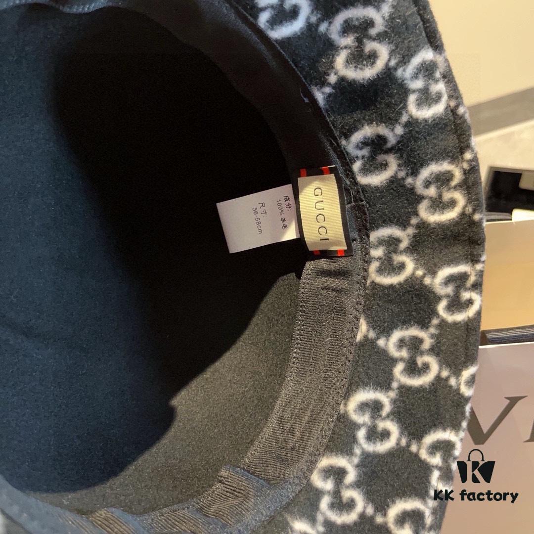 692fb02f99f2d84055c86ca0 Gucci 2022 Fall/Winter New Wool Fedora Hat, GG Wool Hat with Horsebit Detail, 57cm Head Circumference, Stylish and Versatile, Available in Black and Khaki, Elegant Ladylike Style