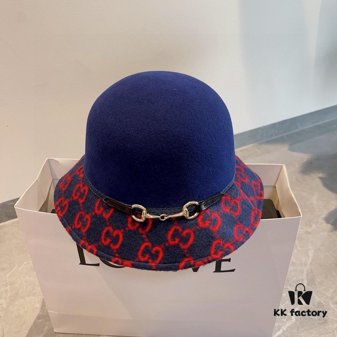 692fb03099f2d84055c86ca2 Gucci 2022 Fall/Winter New Wool Fedora Hat, GG Wool Hat with Horsebit Decoration, 57cm Head Circumference, Stylish and Versatile, Black and Khaki Colors, Elegant Ladylike Style