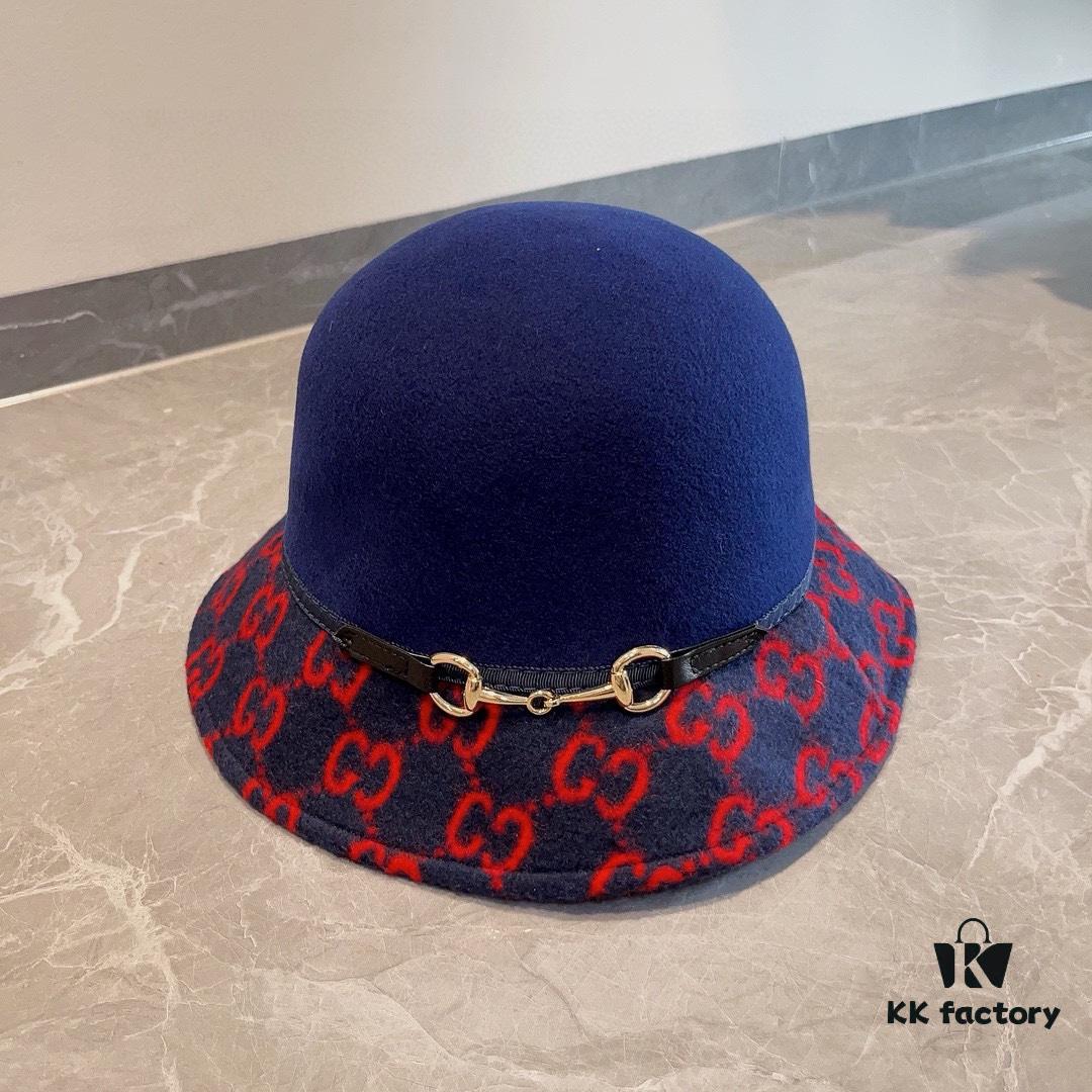 692fb03299f2d84055c86ca6 Gucci 2022 Fall/Winter New Wool Fedora Hat, GG Wool Hat with Horsebit Decoration, 57cm Head Circumference, Stylish and Versatile, Black and Khaki Colors, Elegant Ladylike Style