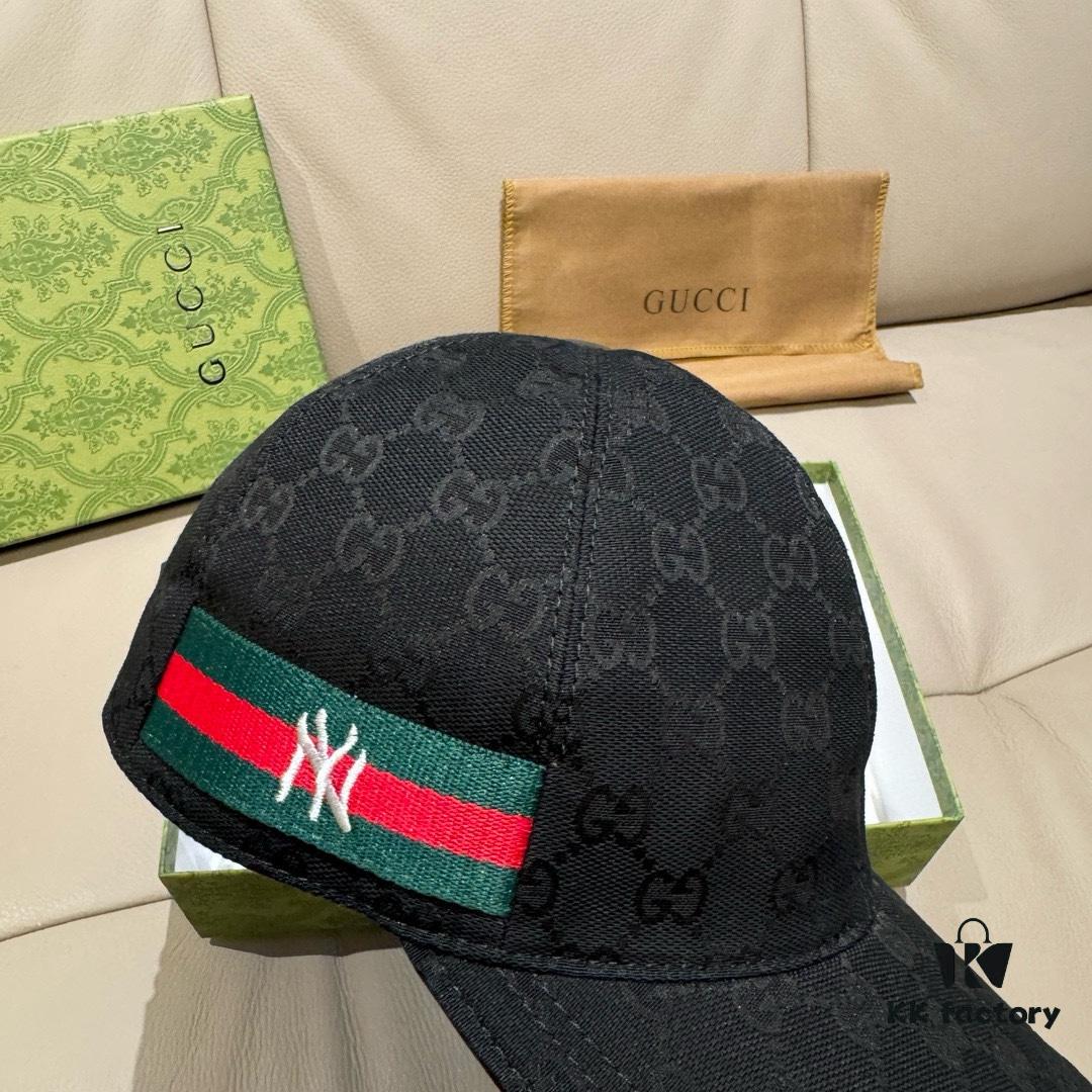 692fb05299f2d84055c86ce8 Box Bag Included, NY&Gucci (Gucci) Latest Collaboration Original Order Baseball Cap, 1:1 Mold Customized, Comparable Details to Boutique, Premium Canvas Fabric with Top Layer Leather, Excellent Quality! First Choice for Stylish Men and Women, Versatile and Fashionable. Base Head Circumference 56cm, Patch Adjustable.