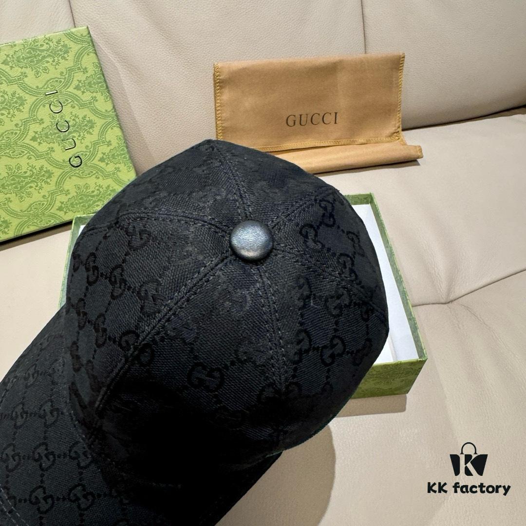 692fb05399f2d84055c86ceb Box Bag Included, NY&Gucci (Gucci) Latest Collaboration Original Order Baseball Cap, 1:1 Mold Customized, Comparable Details to Boutique, Premium Canvas Fabric with Top Layer Leather, Excellent Quality! First Choice for Stylish Men and Women, Versatile and Fashionable. Base Head Circumference 56cm, Patch Adjustable.