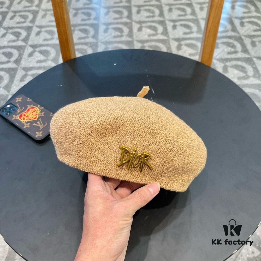 692fb09d99f2d84055c86d79 Dior 2024 New Solid Color Women's Beret, Slimming Face Look, Lightweight and Breathable for Spring and Summer, Versatile Pumpkin Hat, Artistic Painter Hat, Fisherman Cap, Baseball Cap, Knit Hat