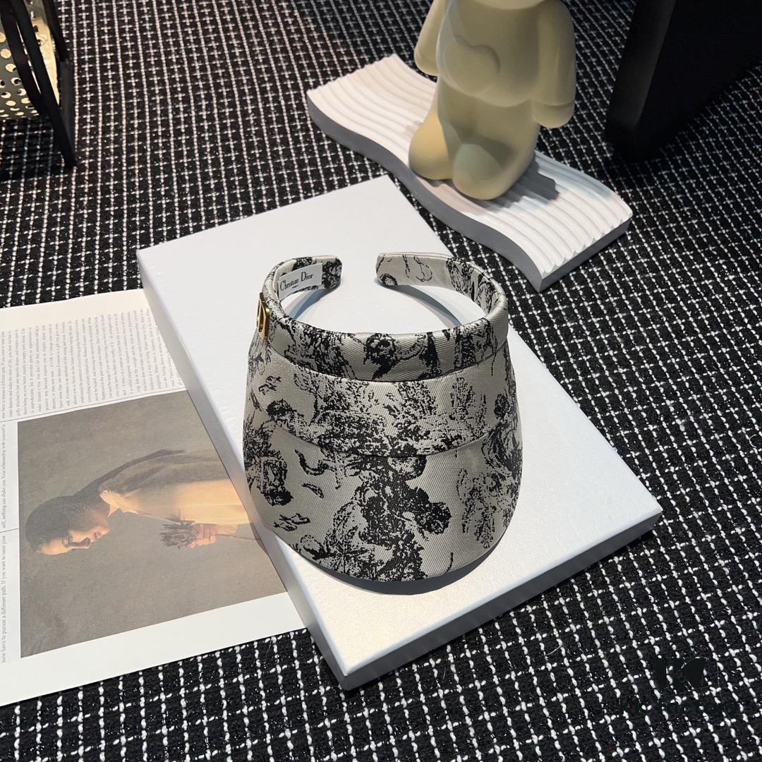 692fb0b699f2d84055c86da1 Dior Spring Collection New Arrival Stunning Sun Hat - Perfectly Tailored with Classic Plaid, Exuding Elegance and Sophistication