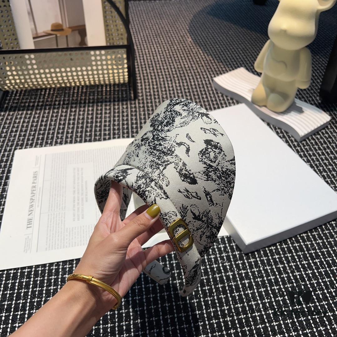692fb0b699f2d84055c86da3 Dior Spring Collection New Arrival Stunning Sun Hat - Perfectly Tailored with Classic Plaid, Exuding Elegance and Sophistication