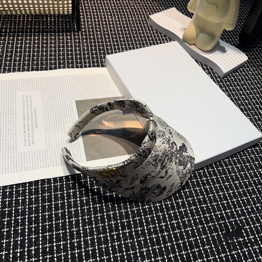 692fb0b899f2d84055c86da8 Dior Spring Collection New Arrival Stunning Sun Hat - Perfectly Tailored with Classic Plaid, Exuding Elegance and Sophistication
