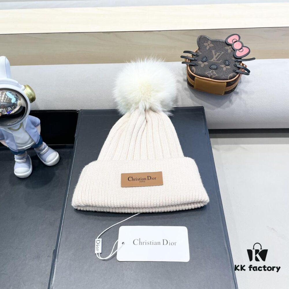 692fb27199f2d84055c87038 Dior Women's Knitted Hat with Genuine Fox Fur Pom-Pom, Thick Winter Warm Ear-Protecting Beanie for Autumn and Winter