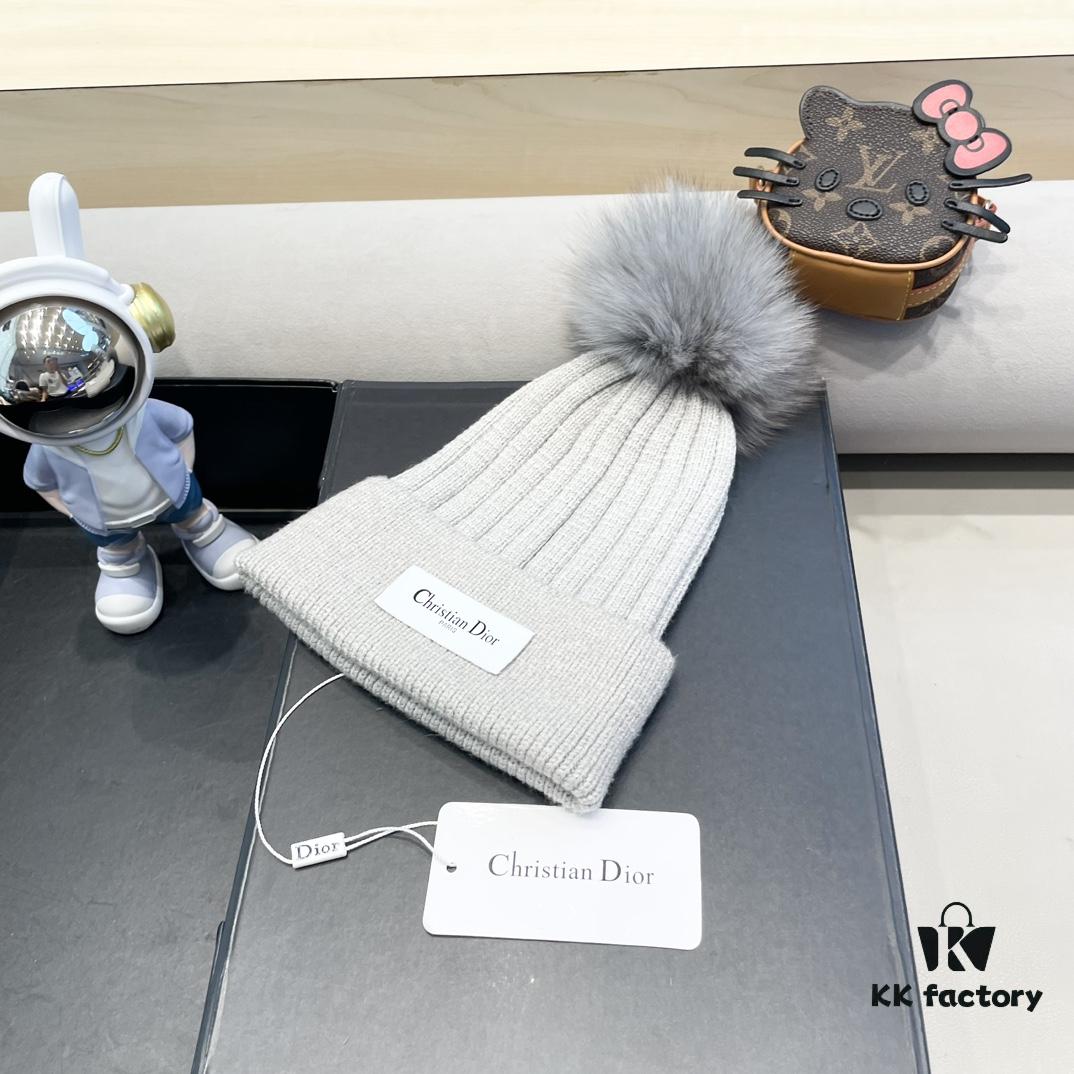 692fb27b99f2d84055c87043 Dior Women's Knitted Hat with Genuine Fox Fur Pom for Autumn and Winter, Thickened Warm Ear-Protecting Beanie