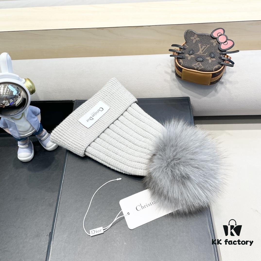 692fb28899f2d84055c87049 Dior Women's Knitted Hat with Genuine Fox Fur Pom for Autumn and Winter, Thickened Warm Ear-Protecting Beanie