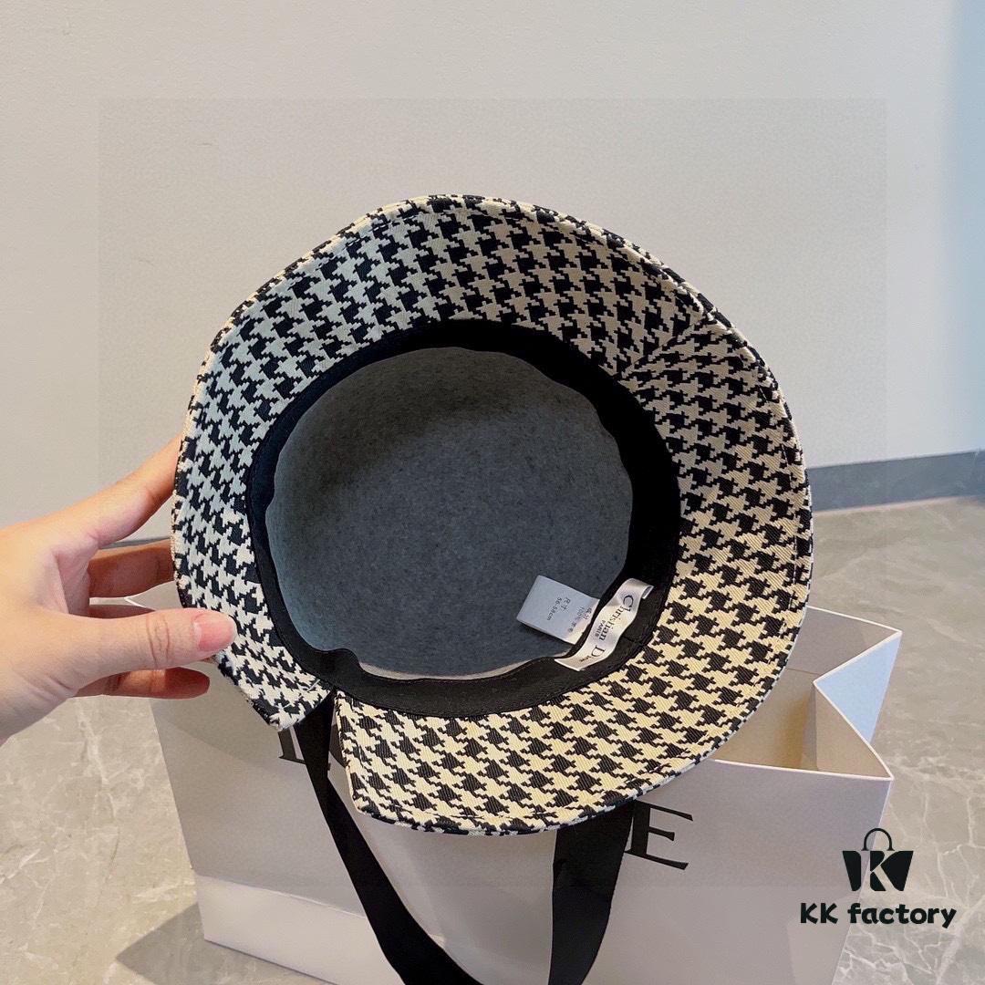 692fb28d99f2d84055c8704e Dior Winter Olympics Autumn-Winter Wool Hat, Color-Block Newsboy Cap, 100% Wool Fabric, Head Circumference 57cm