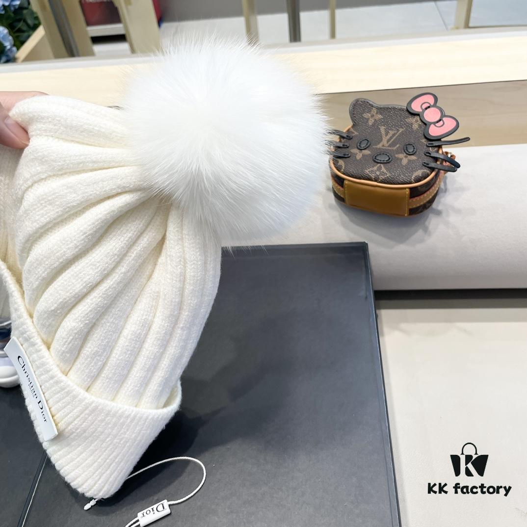 692fb29799f2d84055c87059 Dior Women's Knit Hat with Genuine Fox Fur Pom-Pom, Winter Thermal Insulated Ear-Protecting Beanie