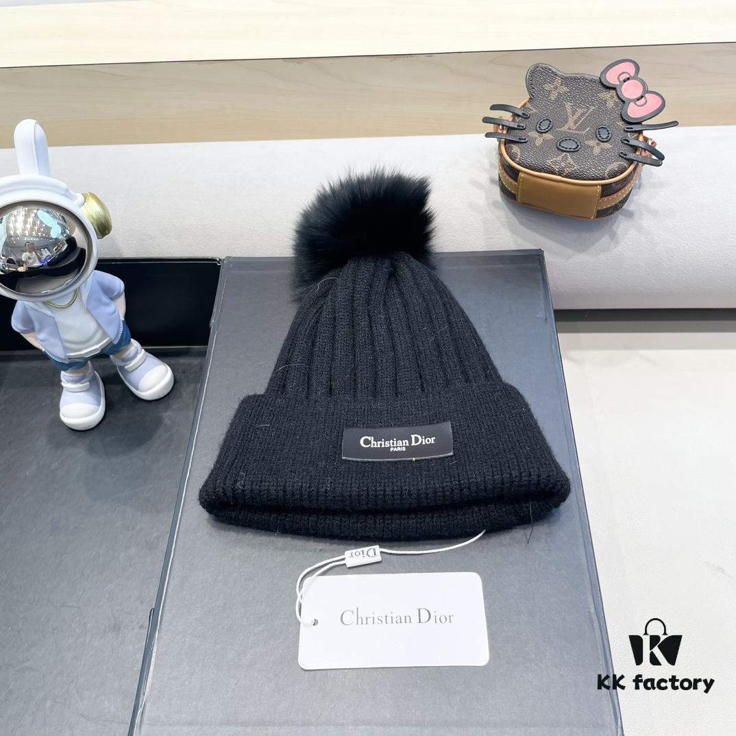 692fb29b99f2d84055c8705c Dior Women's Knitted Hat with Genuine Fox Fur Pom for Autumn and Winter, Thickened Warm Ear-Protecting Beanie, Korean Style Versatile Design