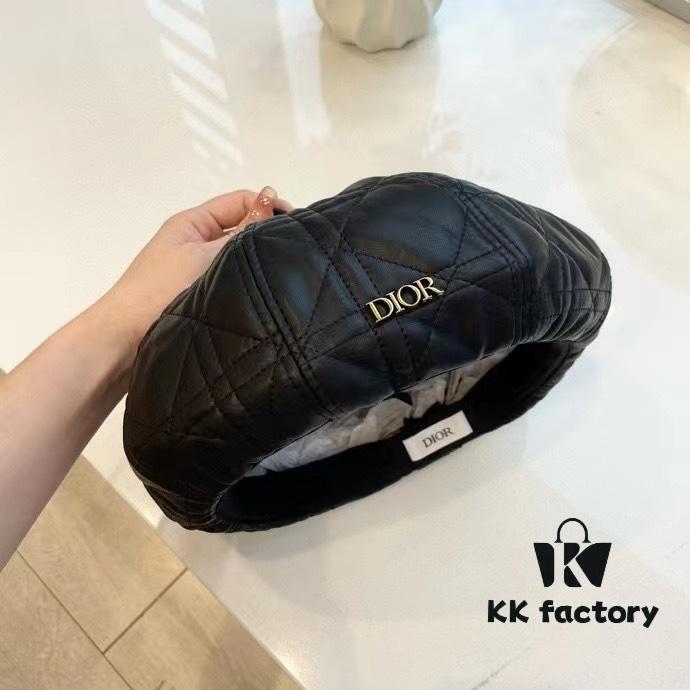 692fb2a699f2d84055c87067 Dior-style Leather Octagonal Beret