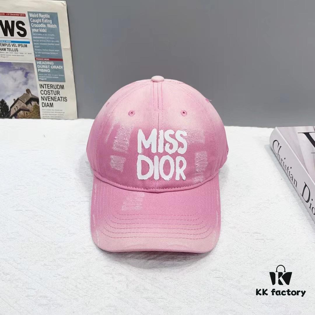 692fb30299f2d84055c87100 Dior Baseball Cap New Gradient Color Trendy Unisex Stylish and Elegant