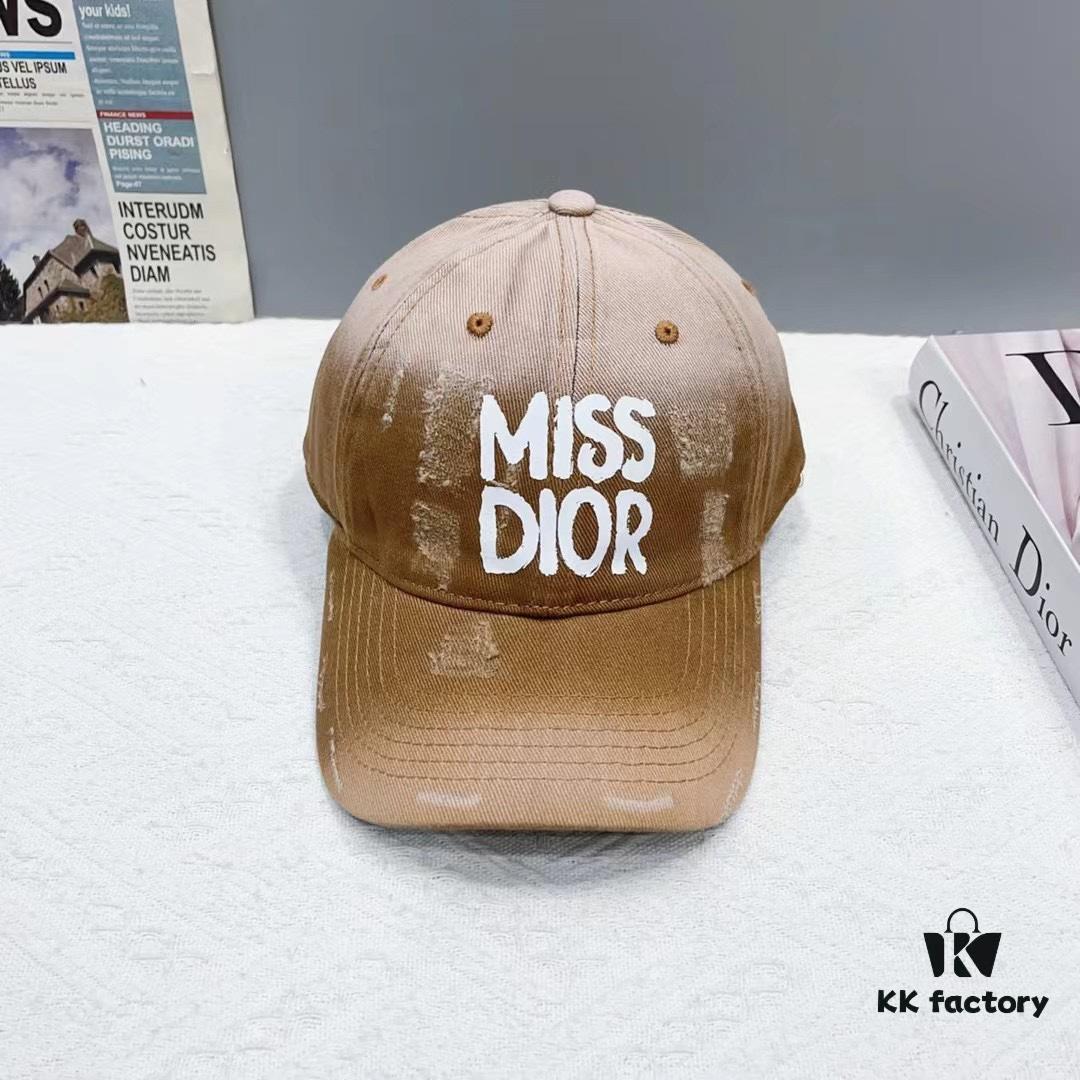 692fb30599f2d84055c87105 Dior Baseball Cap New Gradient Color Trendy Unisex Stylish and Elegant