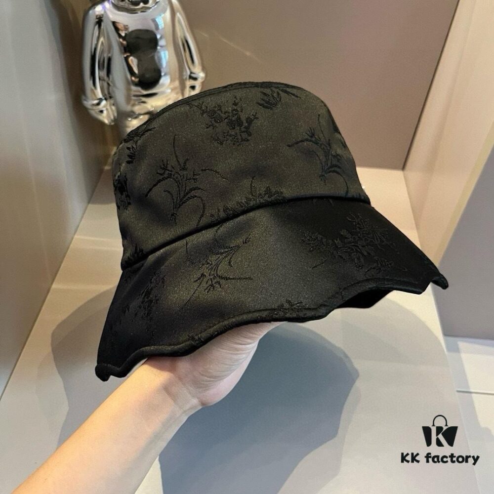 692fb31c99f2d84055c87120 Dior Chinese-style Sun Hat, Wave-edged Fisherman Hat, Head Circumference 57cm