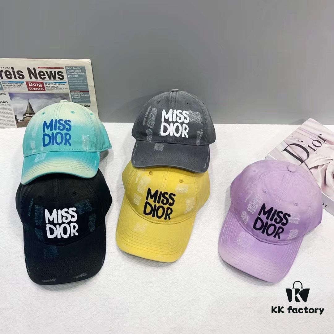 692fb36599f2d84055c87185 Dior Baseball Cap New Gradient Color Trendy Unisex Stylish and Elegant