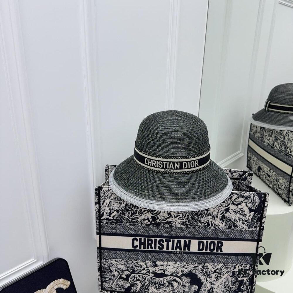 692fb40099f2d84055c87239 DIOR New Bucket Hat🖤