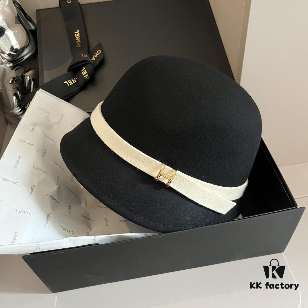 692fb57b99f2d84055c873d9 HEREMS Hermès 2024 Autumn/Winter New Wool Bucket Hat, 100% Wool, Irregular Cut Design, Fashionable Women's Essential, Head Circumference 57cm, Khaki White Black