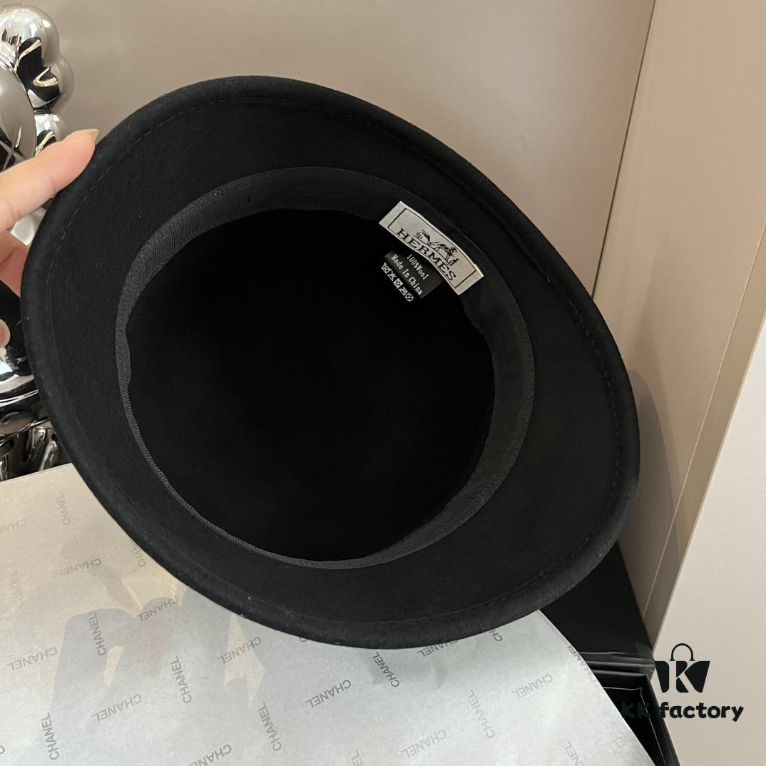 692fb57e99f2d84055c873dd HEREMS Hermès 2024 Autumn/Winter New Wool Bucket Hat, 100% Wool, Irregular Cut Design, Fashionable Women's Essential, Head Circumference 57cm, Khaki White Black