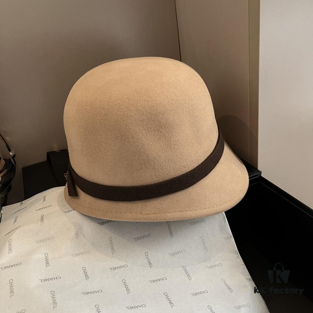 692fb57f99f2d84055c873de HEREMS Hermès 2024 Autumn/Winter New Wool Fedora Hat, 100% Wool, Irregular Cut Design, Fashionable Women's Essential, Khaki White Black, Head Circumference 57cm