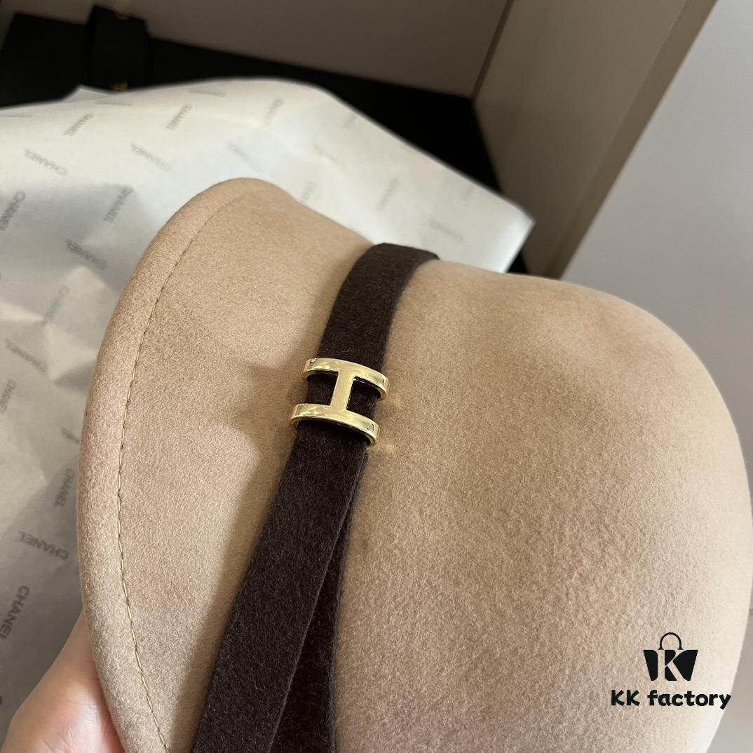 692fb58599f2d84055c873e3 HEREMS Hermès 2024 Autumn/Winter New Wool Fedora Hat, 100% Wool, Irregular Cut Design, Fashionable Women's Essential, Khaki White Black, Head Circumference 57cm