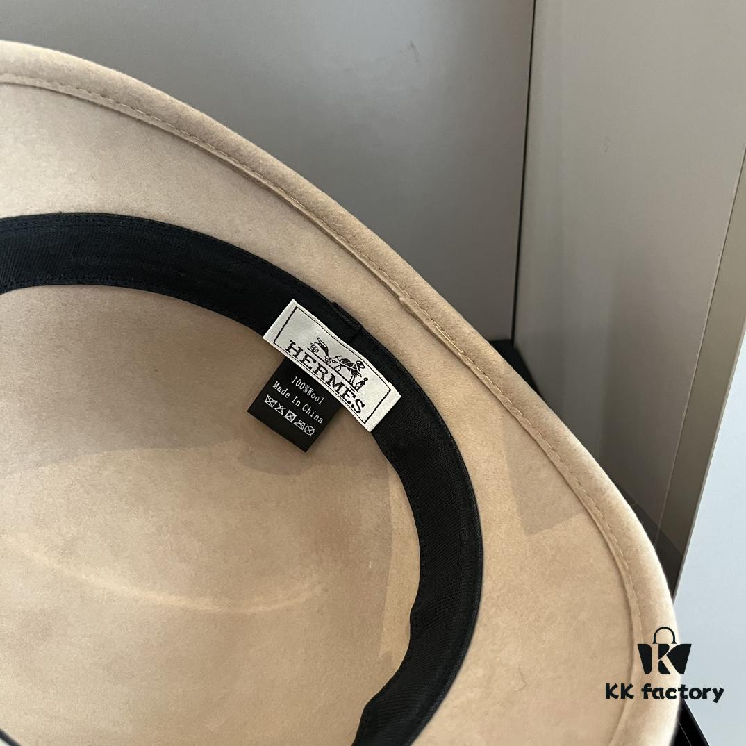 692fb58699f2d84055c873e4 HEREMS Hermès 2024 Autumn/Winter New Wool Fedora Hat, 100% Wool, Irregular Cut Design, Fashionable Women's Essential, Khaki White Black, Head Circumference 57cm