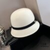 692fb58a99f2d84055c873e8 HEREMS Hermes 2024 Autumn/Winter New Wool Beanie Hat, 100% Wool, Irregular Cut Design, Fashionable Women's Essential, Head Circumference 57cm, Khaki White Black
