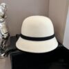 692fb58a99f2d84055c873e9 HEREMS Hermes 2024 Autumn/Winter New Wool Beanie Hat, 100% Wool, Irregular Cut Design, Fashionable Women's Essential, Head Circumference 57cm, Khaki White Black