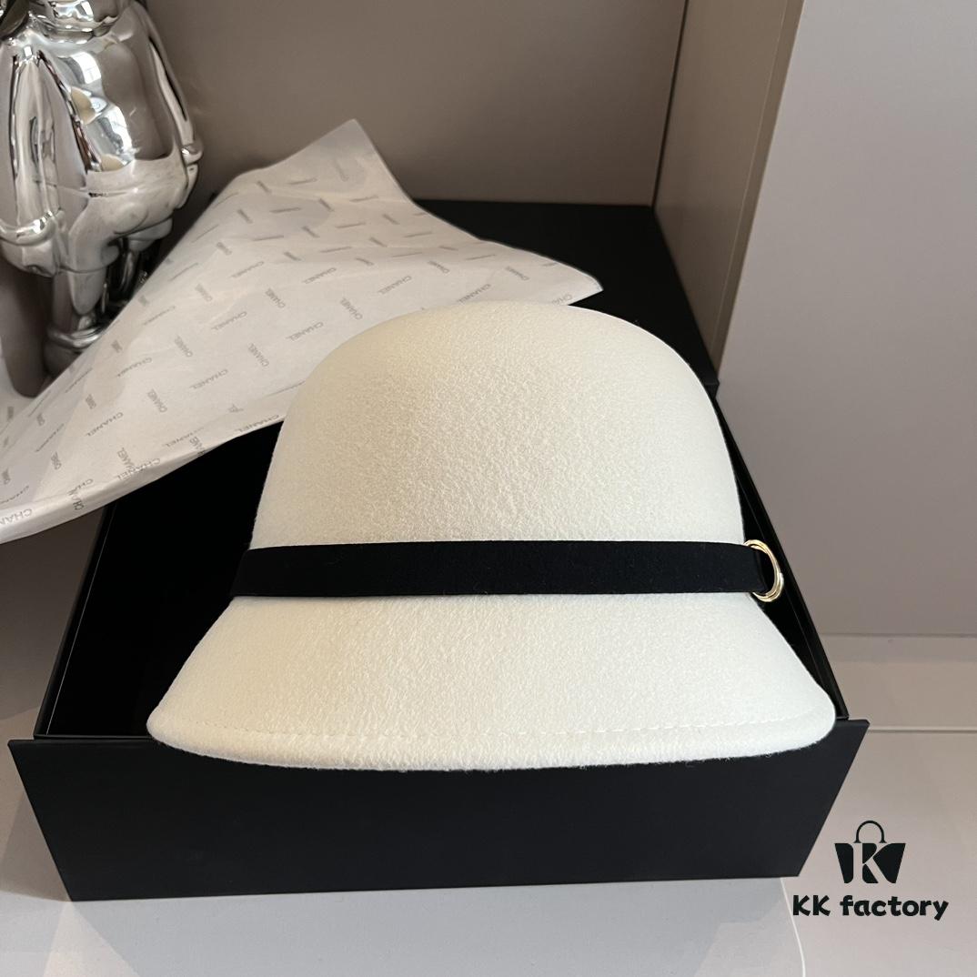 692fb58b99f2d84055c873eb HEREMS Hermes 2024 Autumn/Winter New Wool Beanie Hat, 100% Wool, Irregular Cut Design, Fashionable Women's Essential, Head Circumference 57cm, Khaki White Black