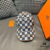 692fb5e999f2d84055c8746e Box with cloth bag, HERMÈS new original single baseball cap, H embroidery plaid design, genuine mold custom-made, authentic breathable canvas fabric + top-layer cowhide, original factory stainless steel adjustable buckle, exquisite craftsmanship, stylish and handsome, excellent quality!