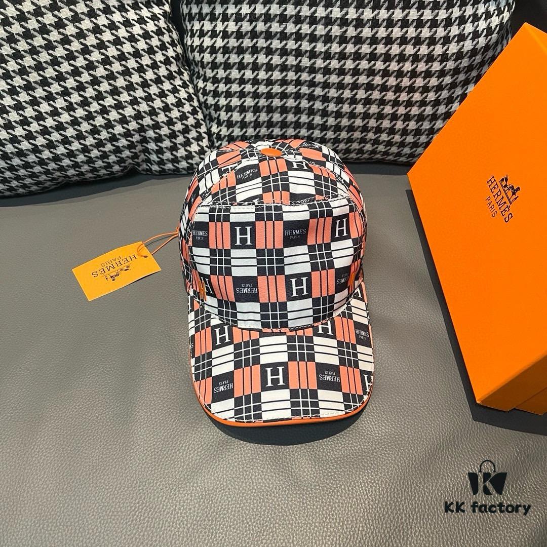 692fb5ec99f2d84055c87473 Box bag, HERMÈS new original order baseball cap, H embroidered plaid, genuine mold custom-made, original breathable canvas fabric + top-layer cowhide, factory fine steel adjustable buckle, exquisite workmanship, stylish and handsome with excellent quality!