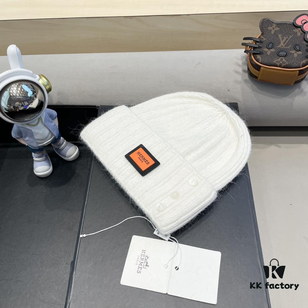 692fb62a99f2d84055c874d6 Hermes x Designer Collaboration Broken Button Knit Beanie Warm Ear-Protecting Hat Versatile Knitted Cap