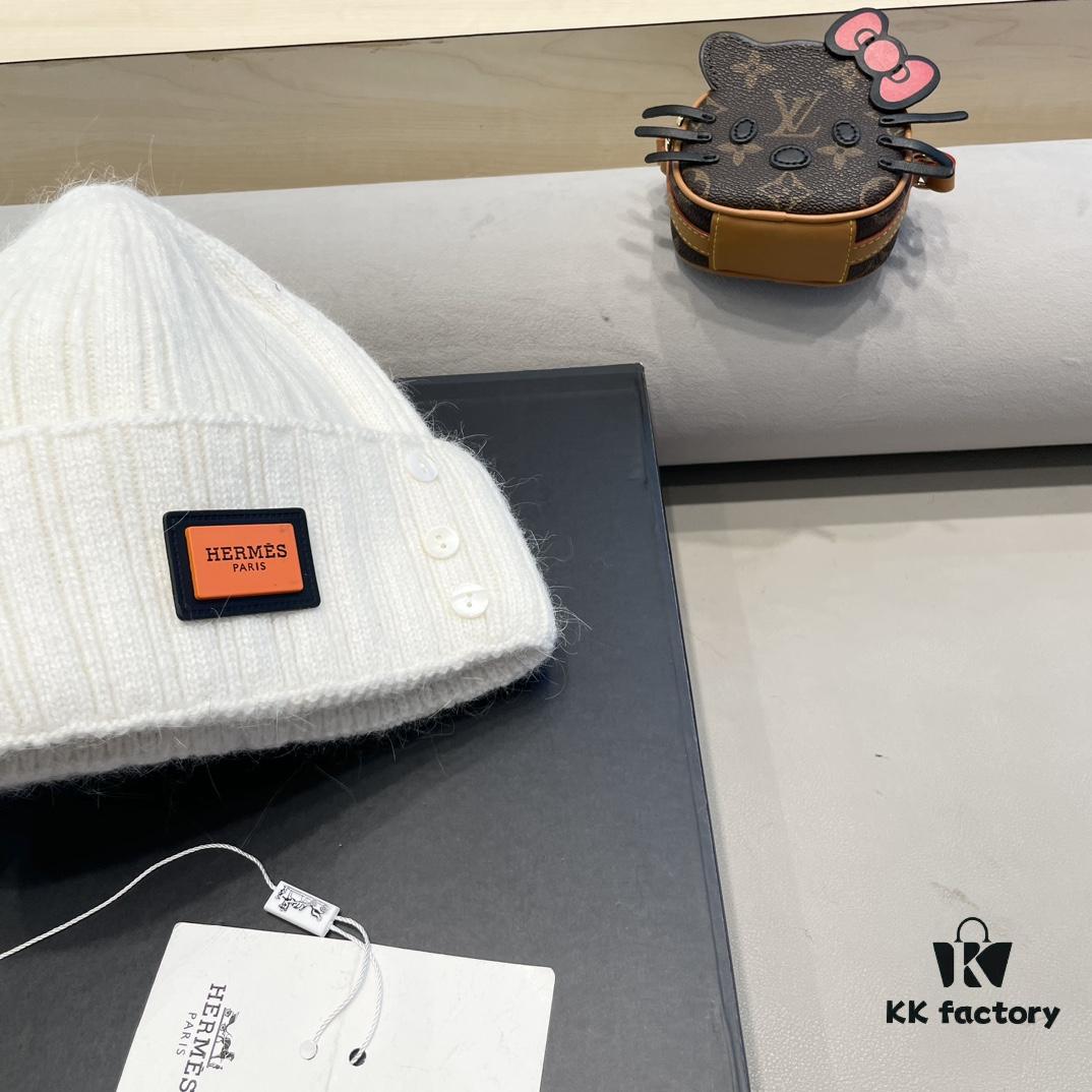 692fb62b99f2d84055c874d8 Hermes x Designer Collaboration Broken Button Knit Beanie Warm Ear-Protecting Hat Versatile Knitted Cap