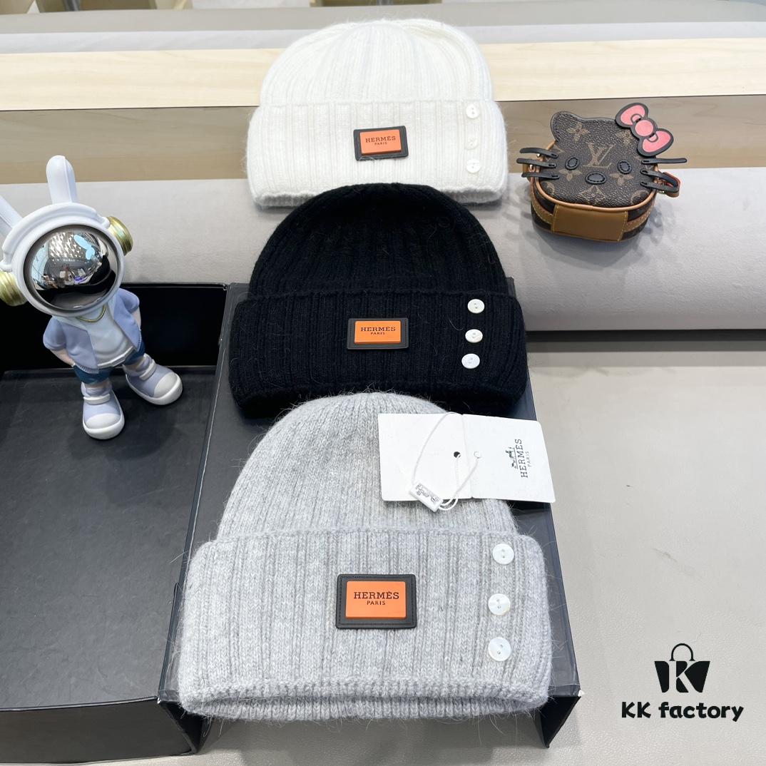 692fb62c99f2d84055c874d9 Hermes x Designer Collaboration Broken Button Knit Beanie Warm Ear-Protecting Hat Versatile Knitted Cap