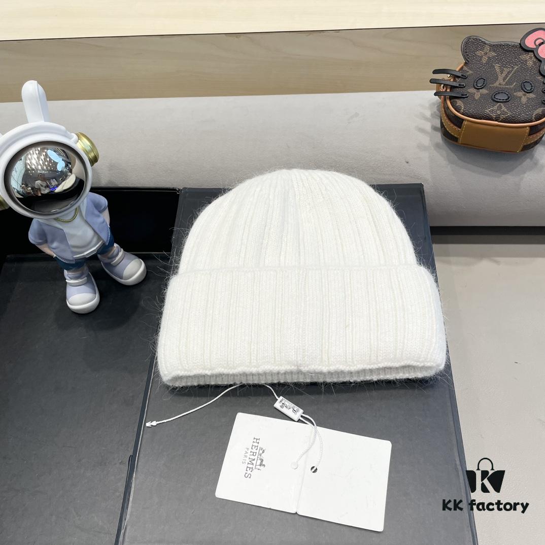 692fb62f99f2d84055c874dc Hermes x Designer Collaboration Broken Button Knit Beanie Warm Ear-Protecting Hat Versatile Knitted Cap
