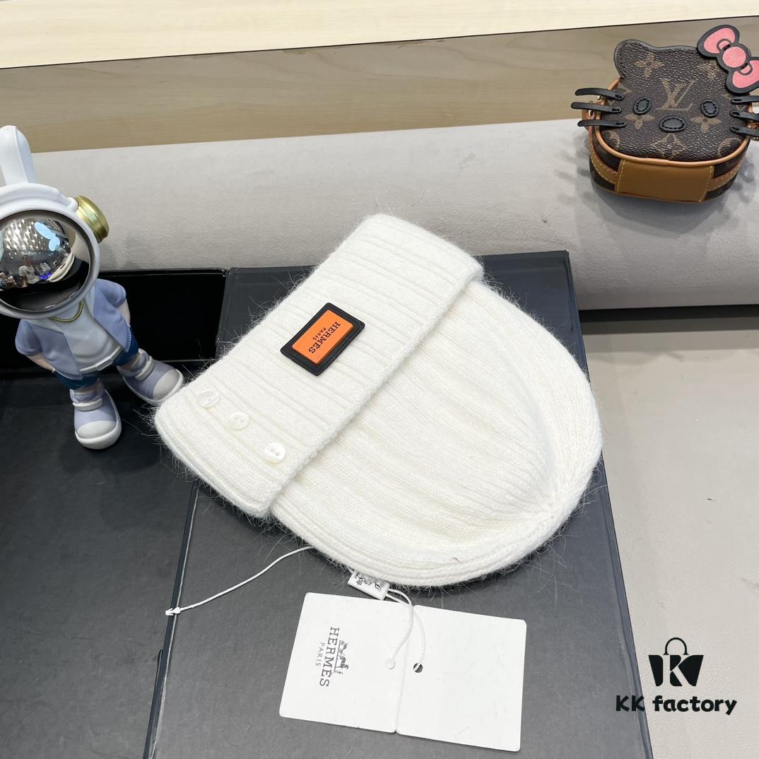 692fb62f99f2d84055c874dd Hermes x Designer Collaboration Broken Button Knit Beanie Warm Ear-Protecting Hat Versatile Knitted Cap