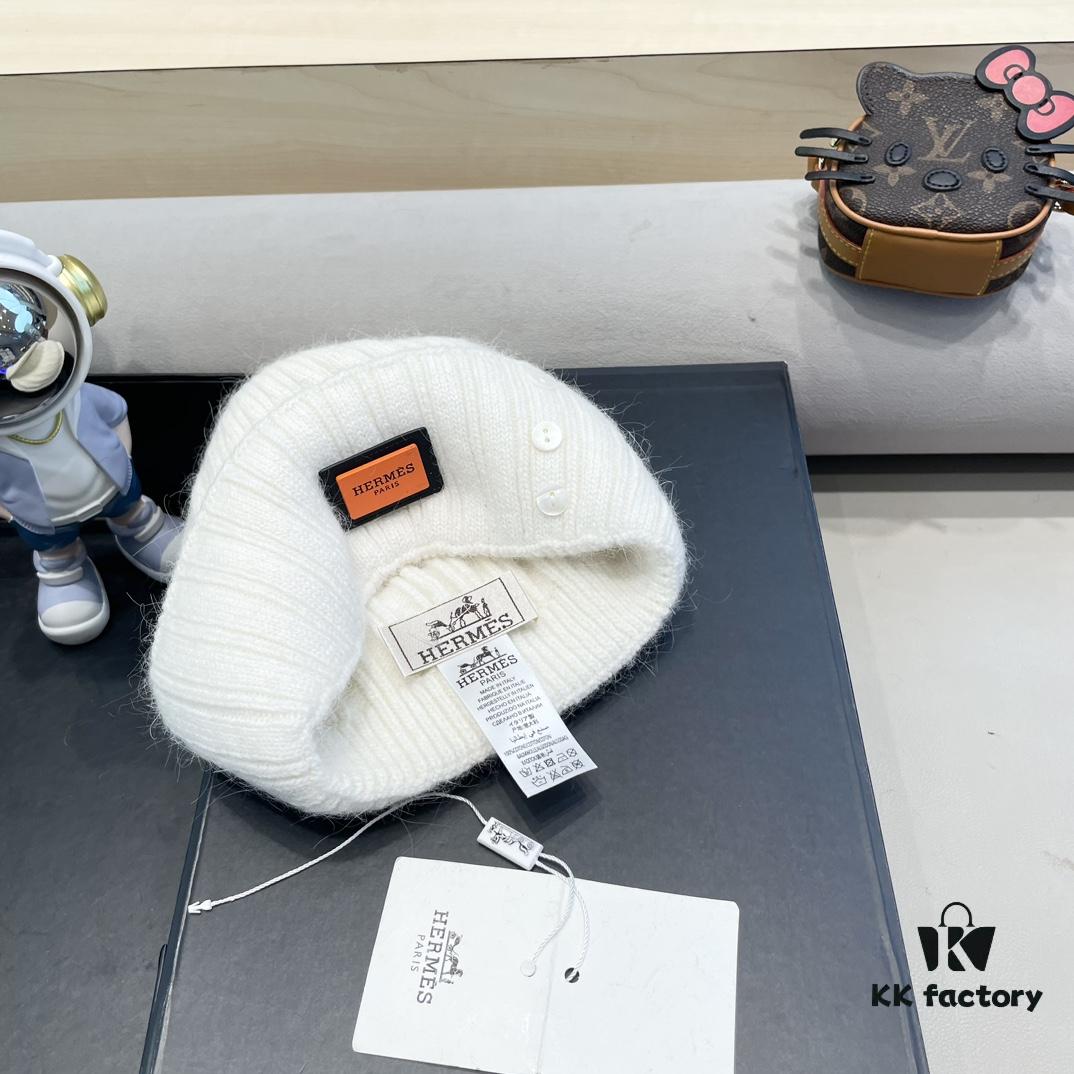 692fb63199f2d84055c874de Hermes x Designer Collaboration Broken Button Knit Beanie Warm Ear-Protecting Hat Versatile Knitted Cap