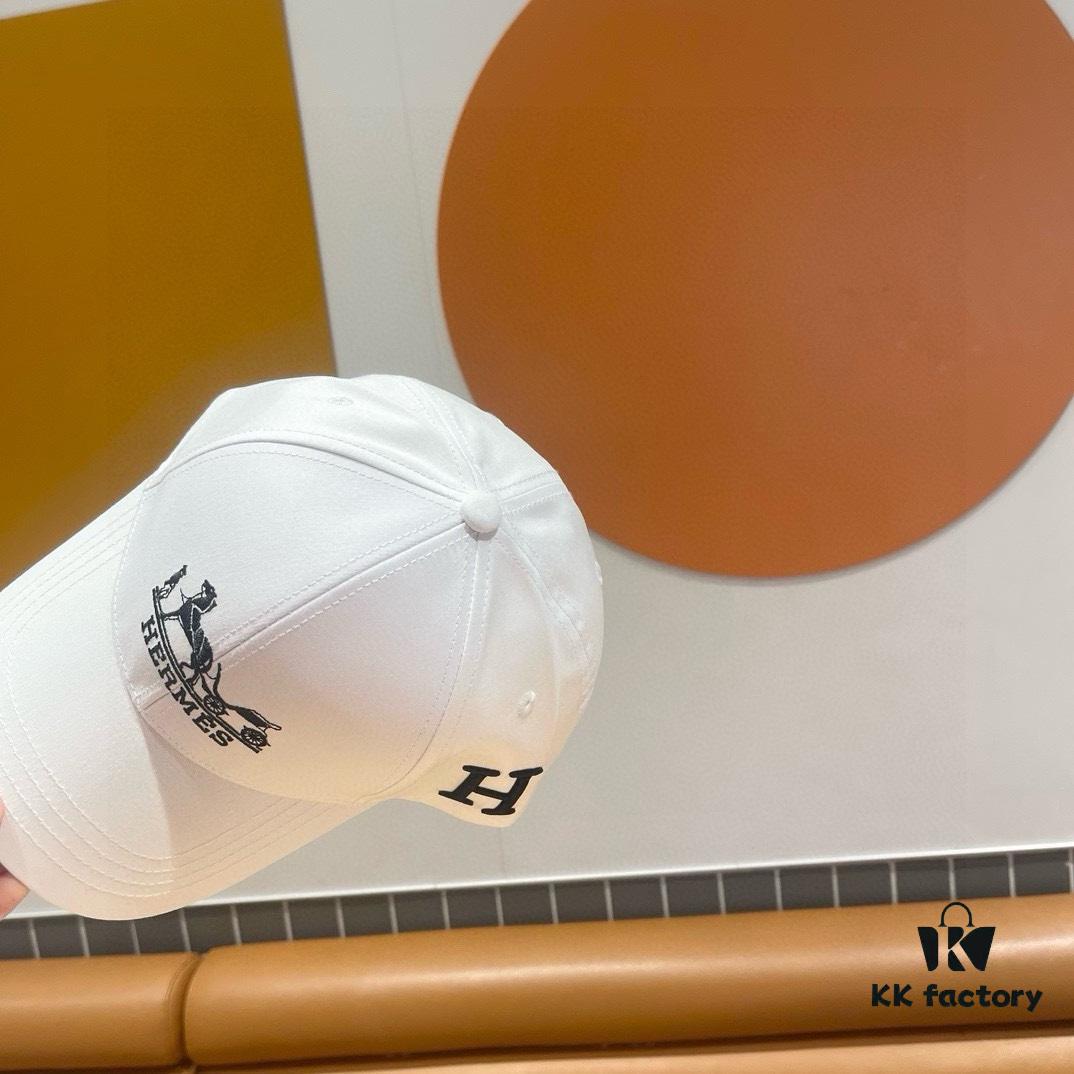 692fb67899f2d84055c8753d New Arrival HERMÈS Latest Original Order Baseball Cap, Color-Blocked H, Custom Molded with Authentic Design, Premium Breathable Canvas Fabric and Original Factory Stainless Steel Adjustable Buckle, Exquisite Craftsmanship, Stylish and High Quality